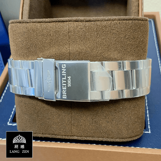 breitling-avenger-A1338111F564170A-replica-clasp