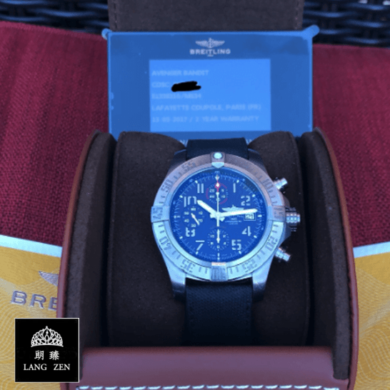 breitling-avenger-E13383101M2W1-replica-45mm