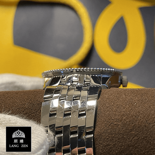 breitling-navitimer-A17326211G1A1-replica-silver