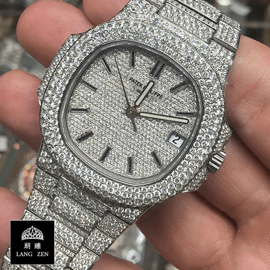 patek_philippe_nautilus_jumbo_white_dial_5719_10G_010_iced_out_replica_hand