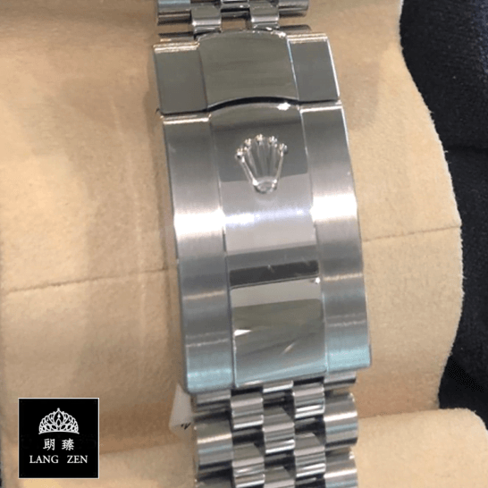 rolex-datejust-126300-0008-replica-clasp