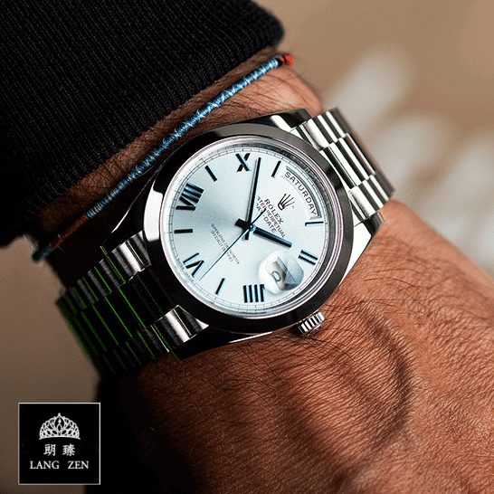 rolex-day-dat_e228206_stainless_steel_blue_diagonal_dial_oyster-_man