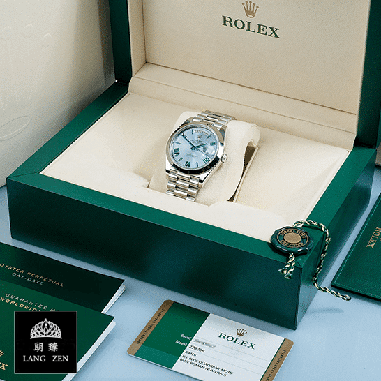 rolex-day-dat_e228206_stainless_steel_blue_diagonal_dial_oyster_