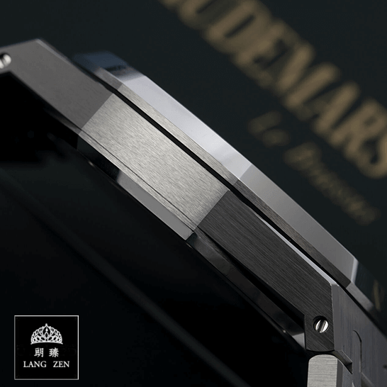 audemars-piguet-royal-oak-15500ST.OO_.1220ST.04-replica-leftside