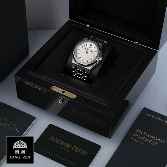 audemars-piguet-royal-oak-15500ST.OO_.1220ST.04-replica-white