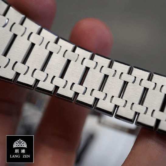 audemarspiguet-royaloak-26320ST.OO_.1220ST.03-replica-bracelet